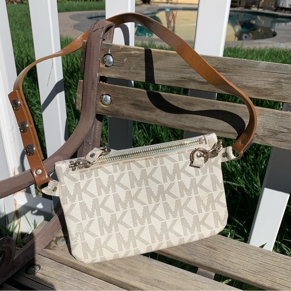 Michael kors Signature Logo Pull Chain Belt Bag